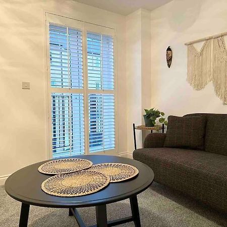 Serene Home Ideally Connected To Central London 布罗姆利 外观 照片