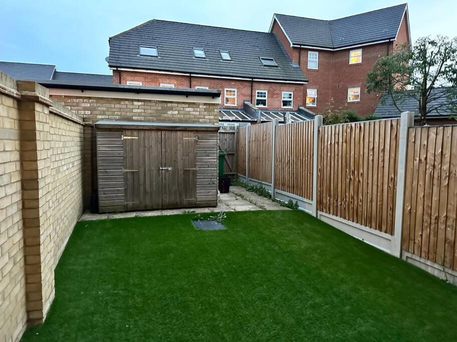 Serene Home Ideally Connected To Central London 布罗姆利 外观 照片