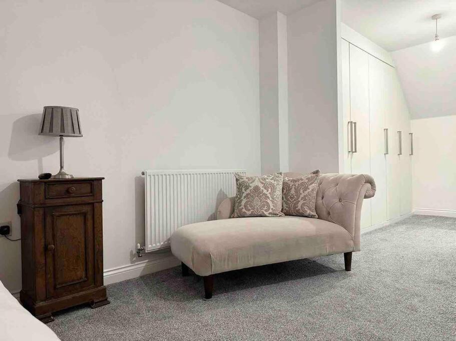 Serene Home Ideally Connected To Central London 布罗姆利 外观 照片
