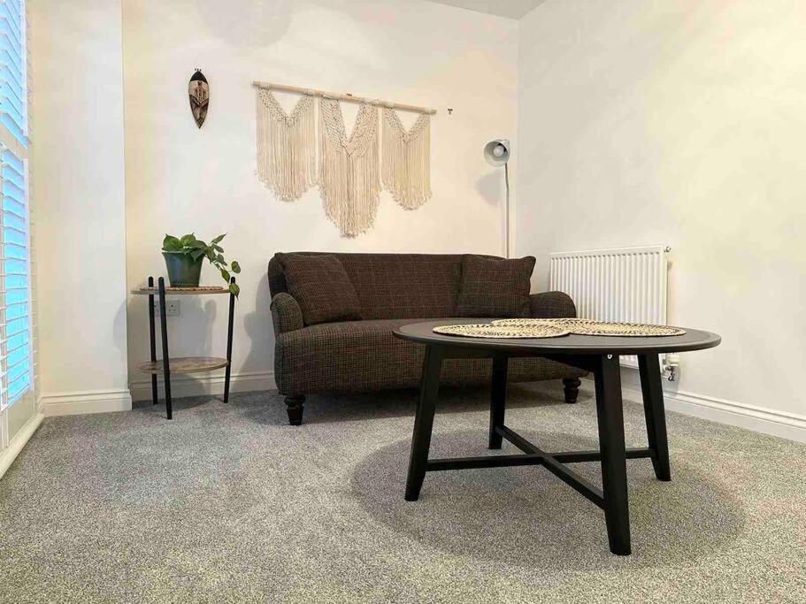 Serene Home Ideally Connected To Central London 布罗姆利 外观 照片