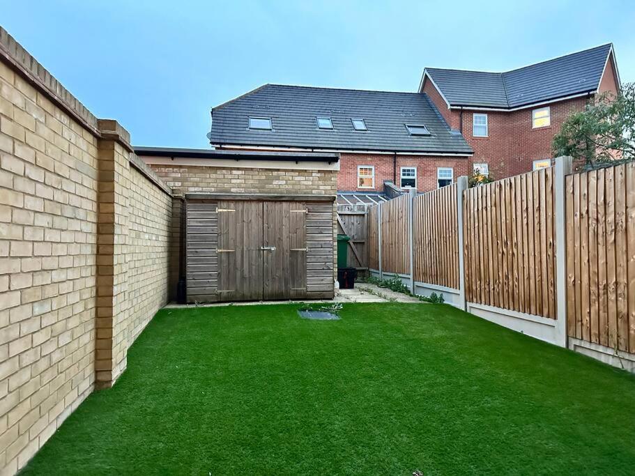 Serene Home Ideally Connected To Central London 布罗姆利 外观 照片